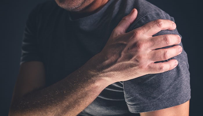 o enigma da dor noturna por que o ombro doi mais a noite